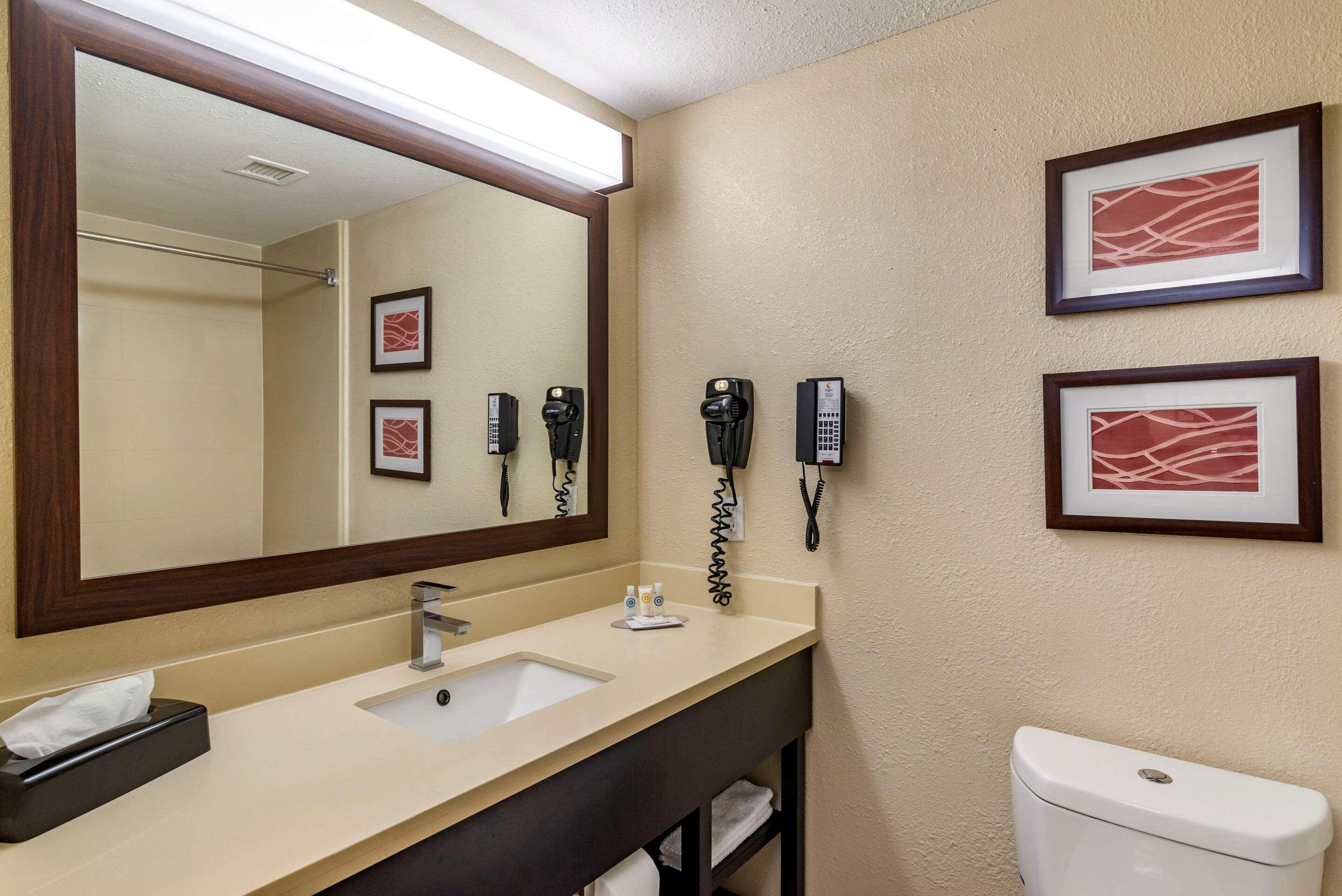 Comfort Inn&Suites near Six Flags Lithia Springs Eksteriør bilde