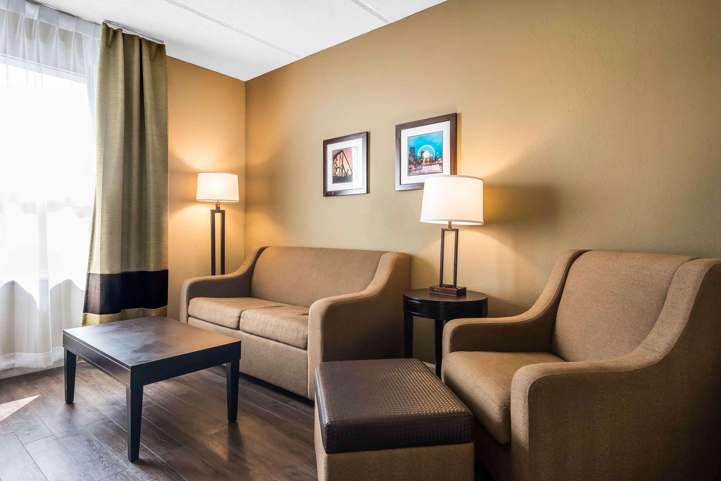 Comfort Inn&Suites near Six Flags Lithia Springs Eksteriør bilde