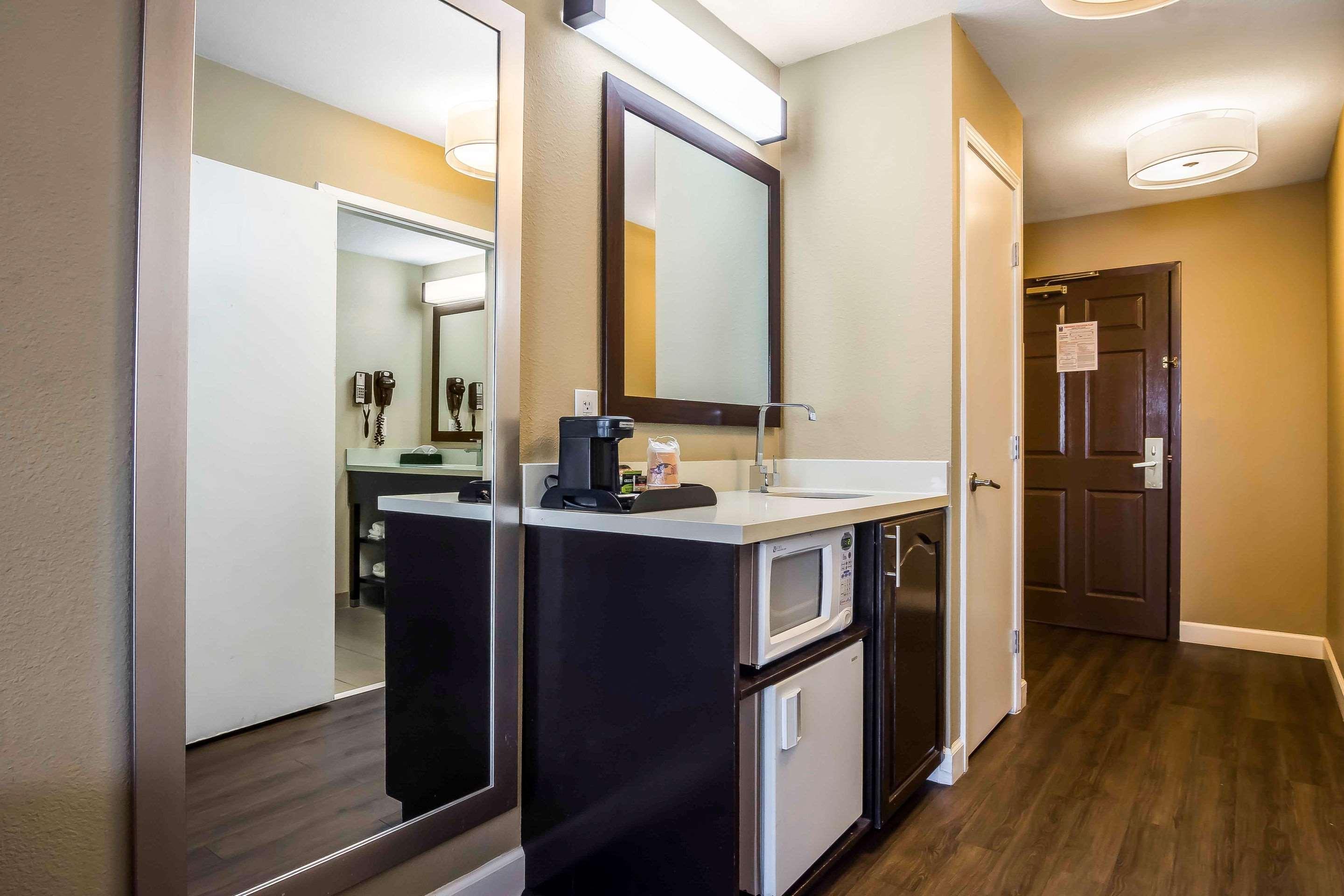 Comfort Inn&Suites near Six Flags Lithia Springs Eksteriør bilde