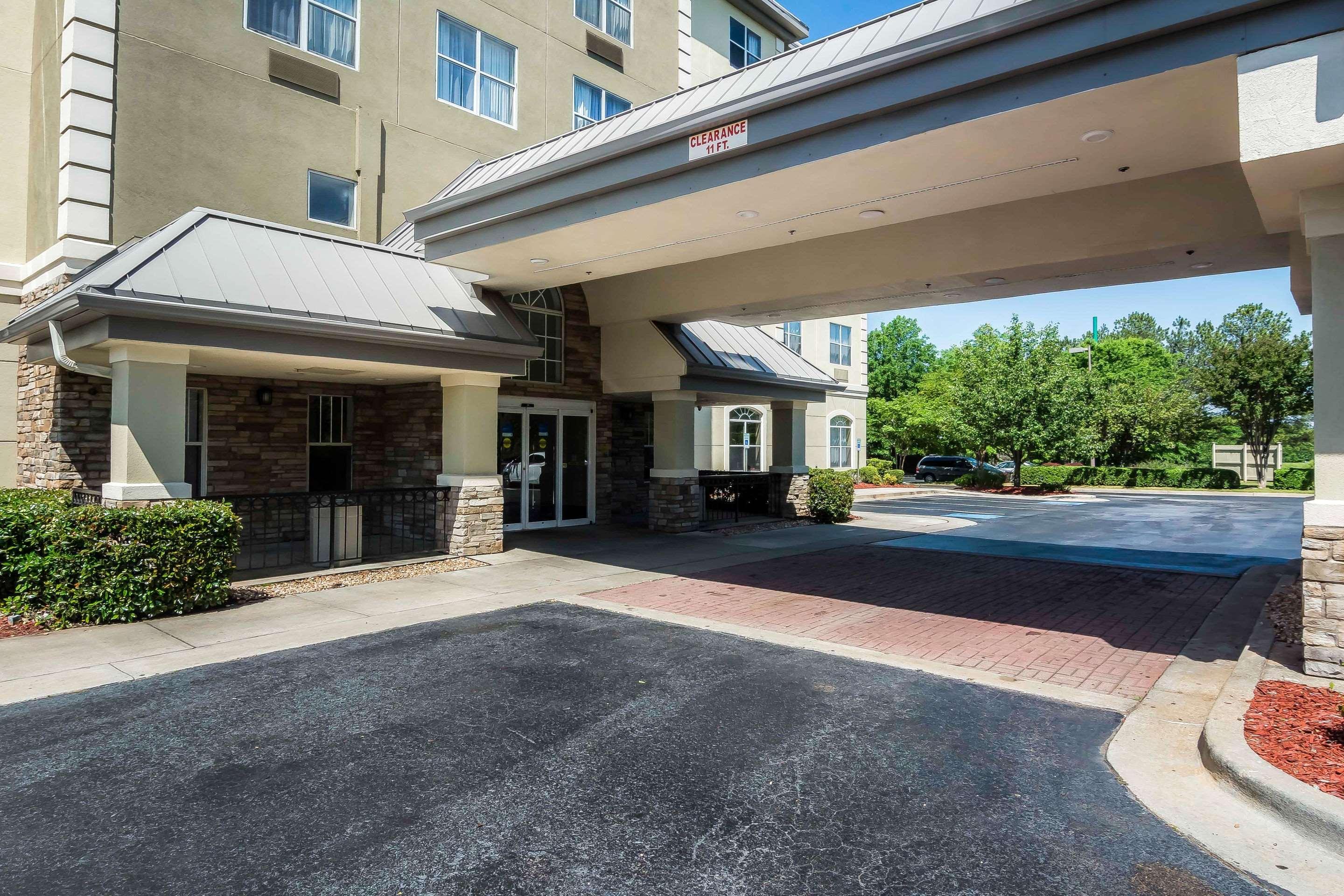 Comfort Inn&Suites near Six Flags Lithia Springs Eksteriør bilde